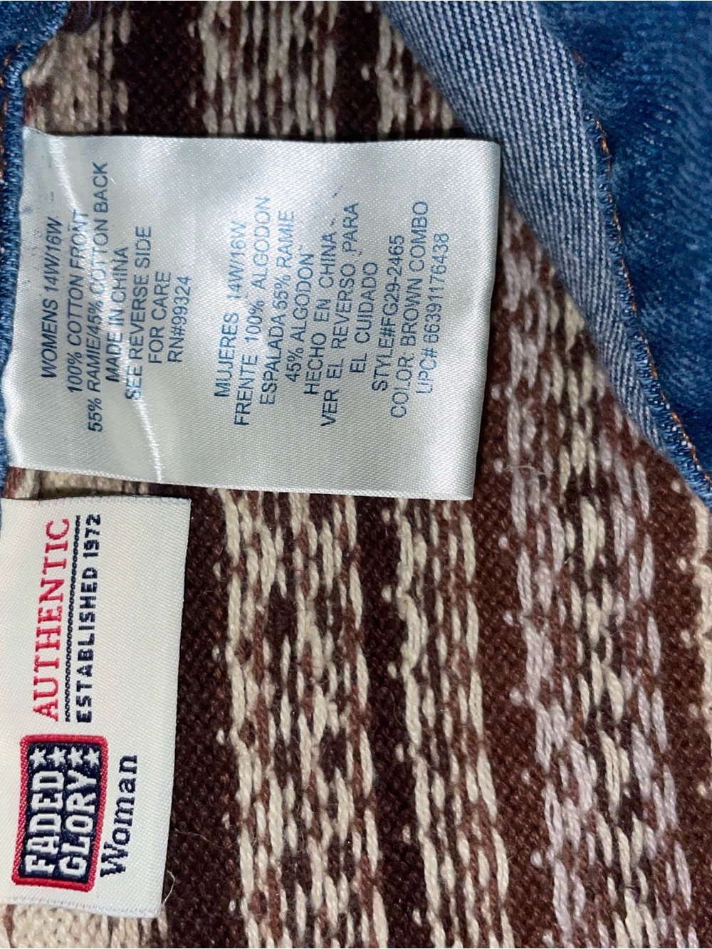 Denim Jacket with Knit Fair Isle Sleeves -western-classic - Picture 4 of 6
